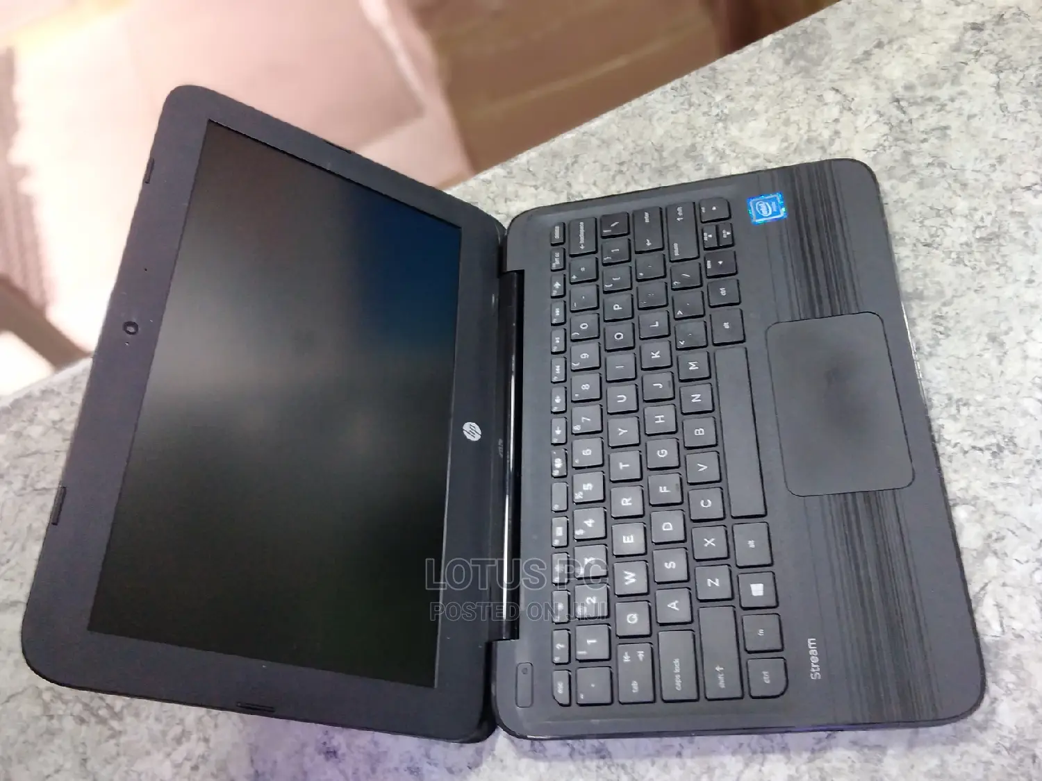 Laptop HP Stream Laptop 4GB Intel Celeron SSD 60GB