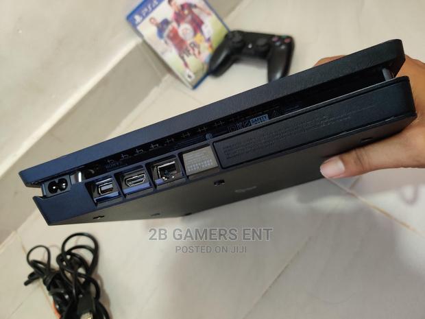 Slim Console, Ps4 Slightly Used - thumbnail 3