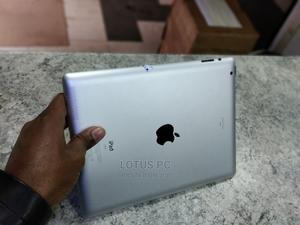 Apple iPad 2 Wi-Fi 16 GB Silver - main view
