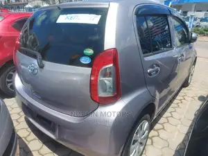 Toyota Passo 2015 Pink