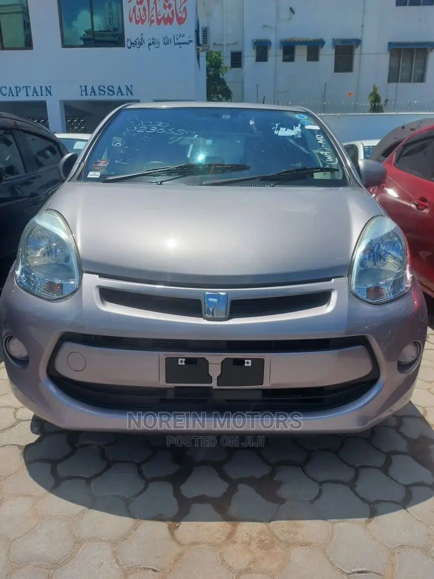 Toyota Passo 2015 Pink