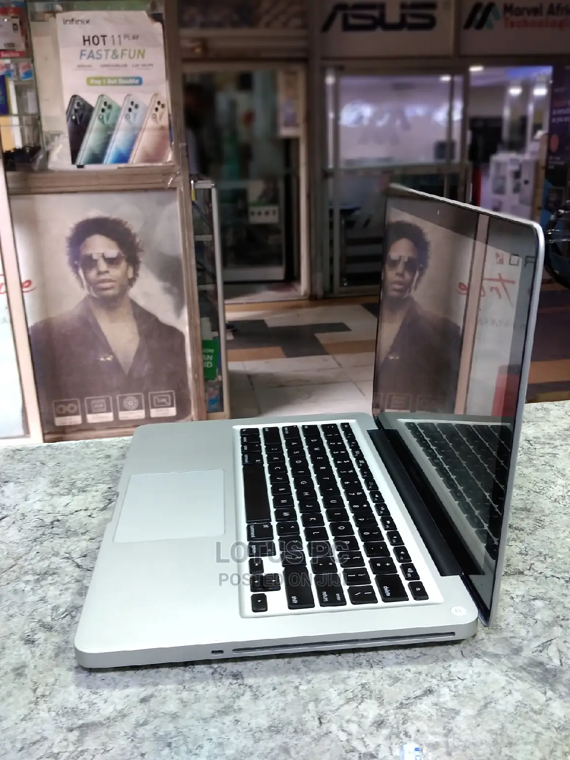 Laptop Apple MacBook 2012 8GB Intel Core I5 HDD 500GB