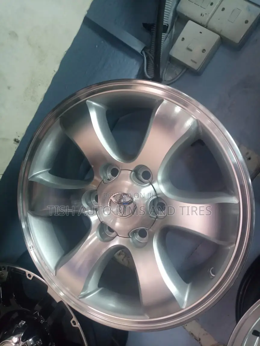 Land Cruiser Prado Size 17 Rim