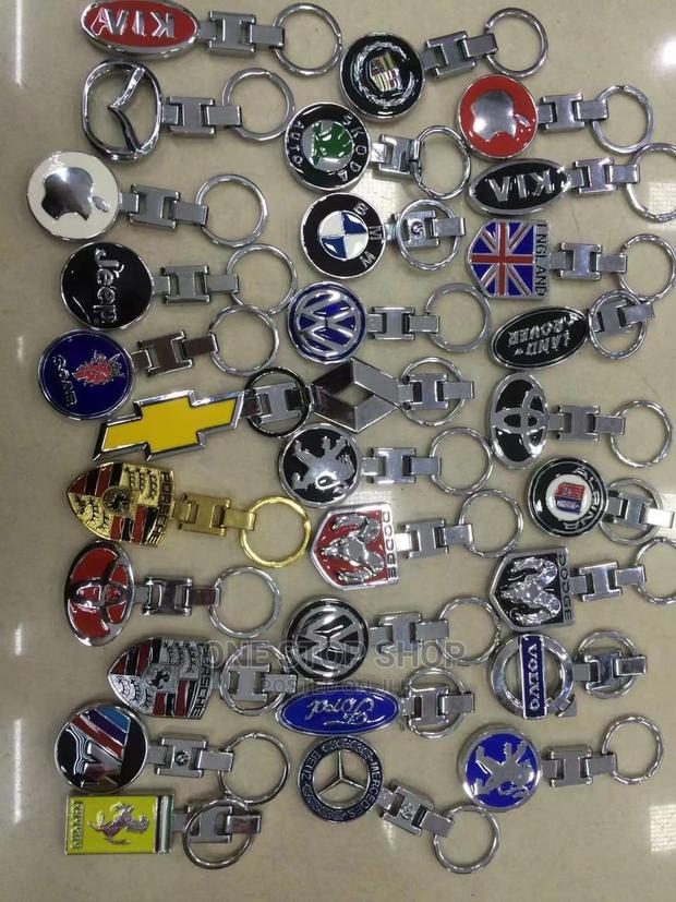 Different Car Models Keyholder Chains - main view