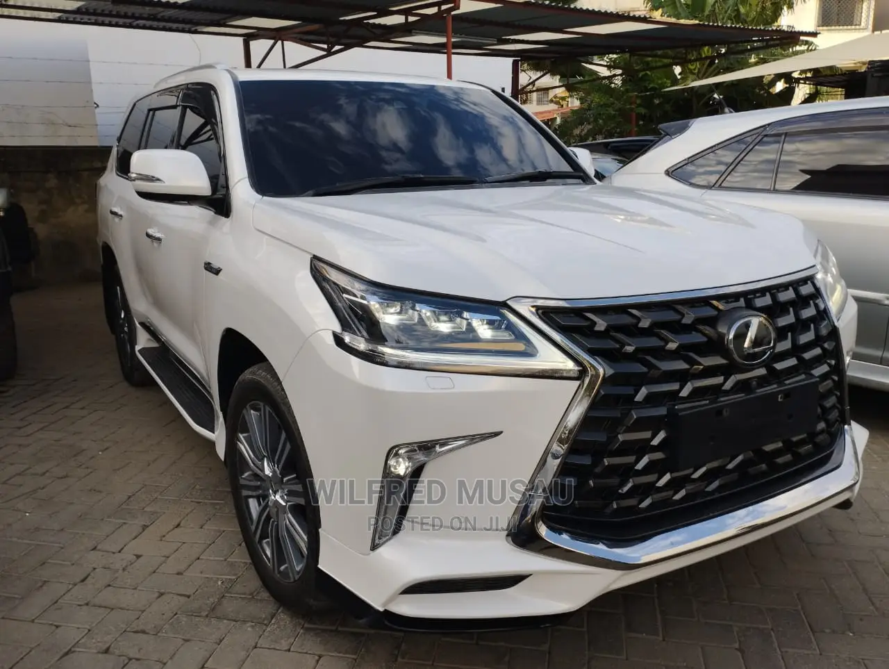 Toyota Land Cruiser 2017 White