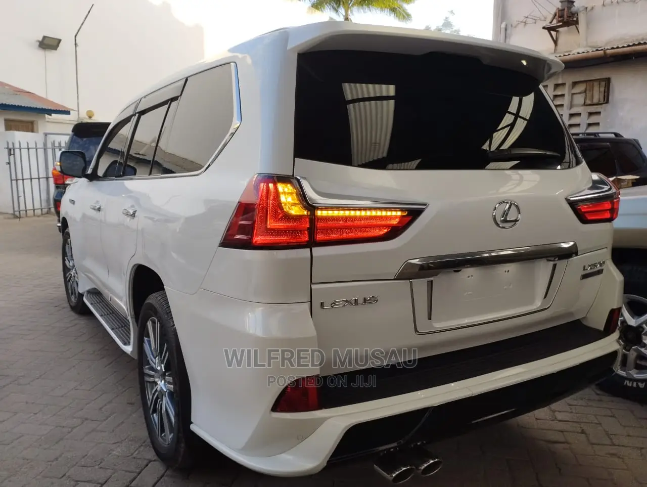 Toyota Land Cruiser 2017 White