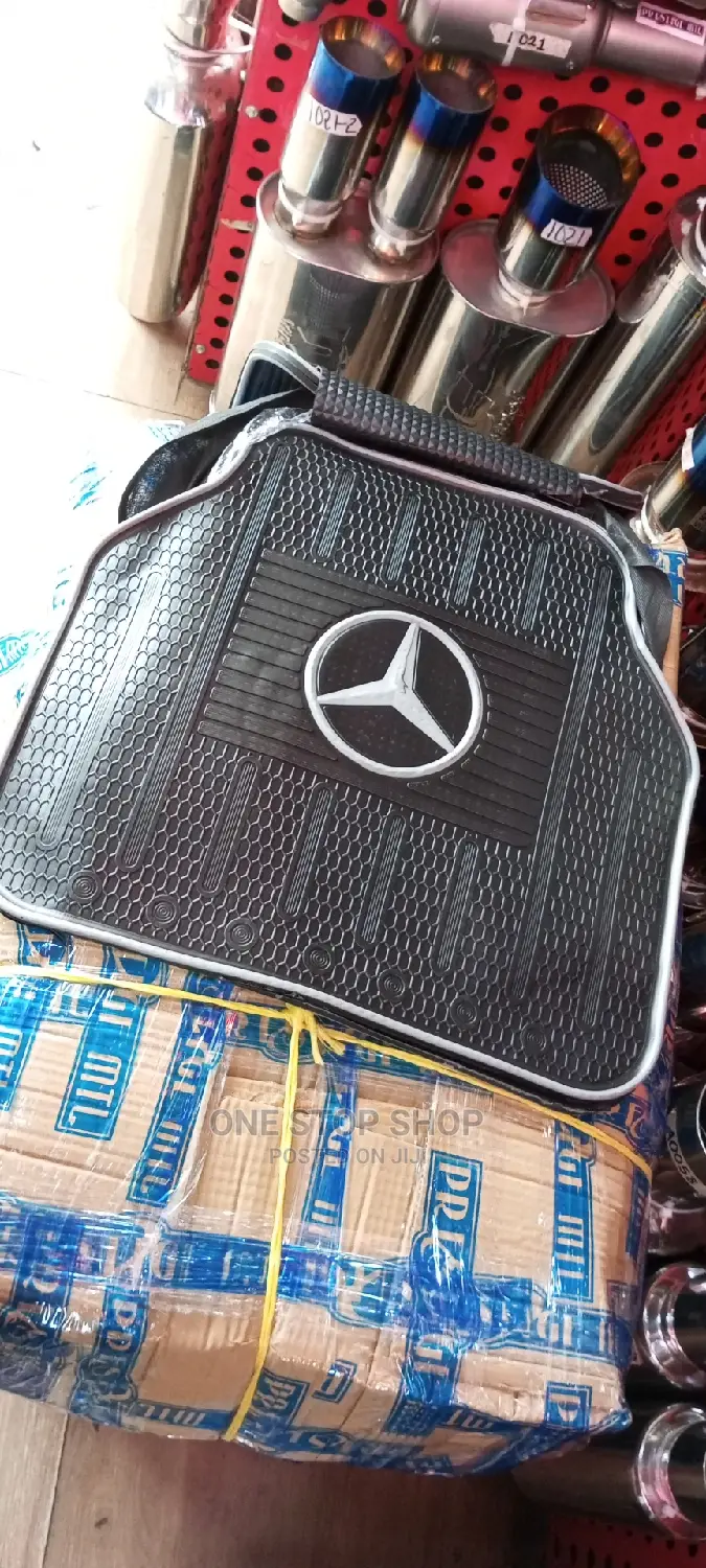 Mercedes Logo Rubber Mats 5pcs