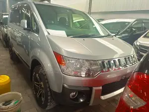 Mitsubishi Delica 2015 Silver