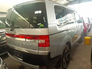 Mitsubishi Delica 2015 Silver