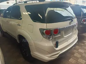 Toyota Fortuner 3.0 D Turbo AWD 2015 White
