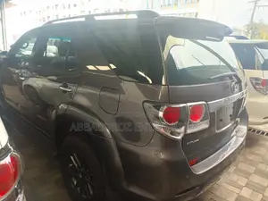 Toyota Fortuner 3.0 D Turbo AWD 2015 Gray