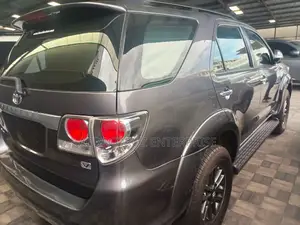 Toyota Fortuner 3.0 D Turbo AWD 2015 Gray