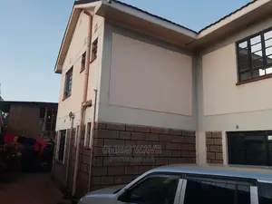 6bdrm Bungalow in Ngoingwa for sale