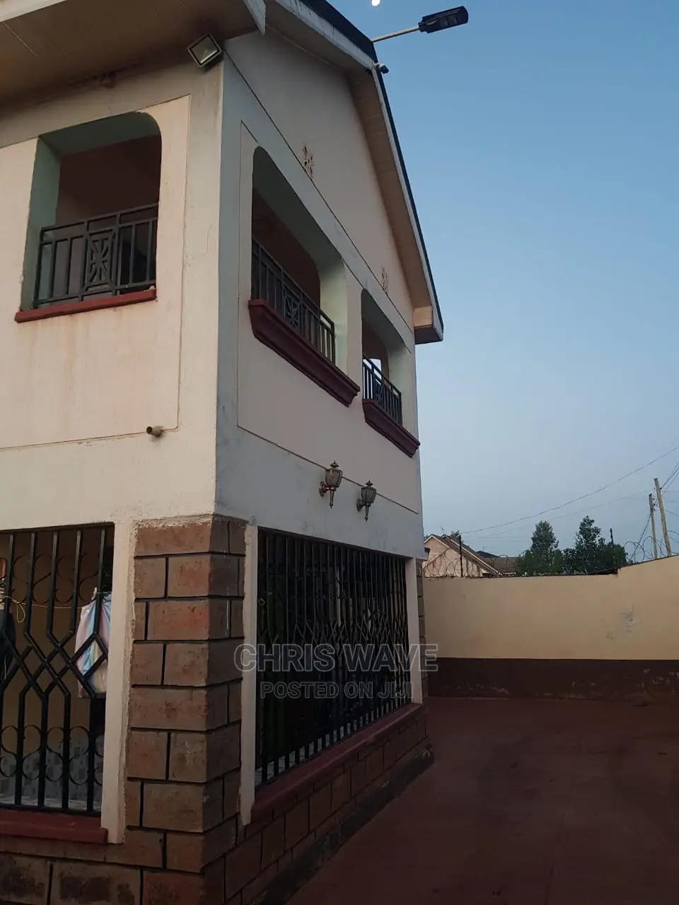 6bdrm Bungalow in Ngoingwa for sale