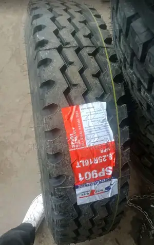 8.25 R16 Sportrark