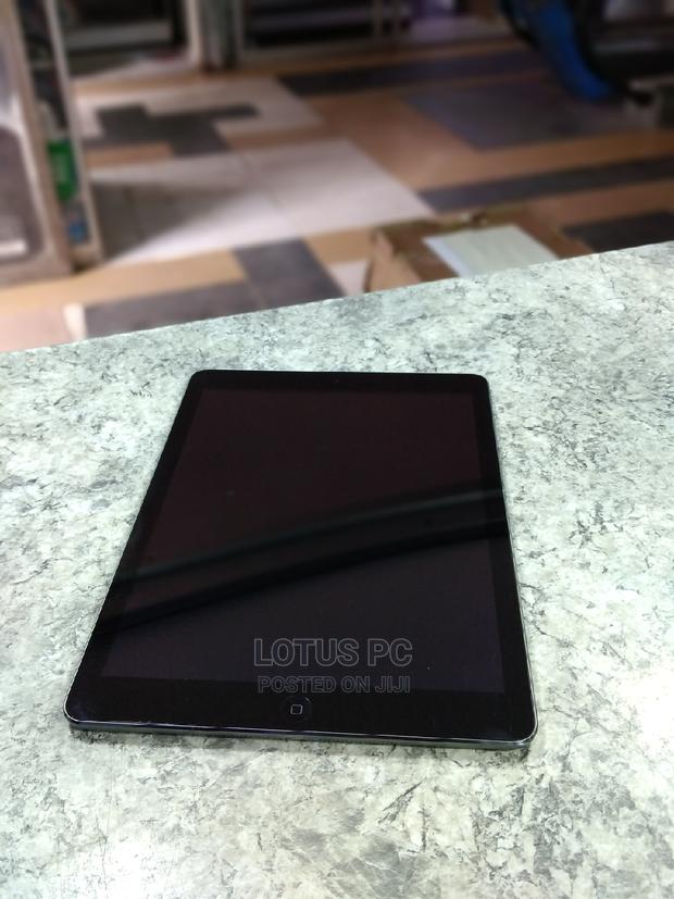 Apple iPad Air 32 GB Gray - thumbnail 2