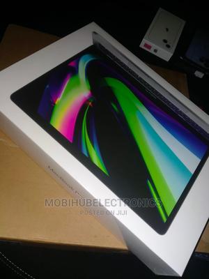 New Laptop Apple MacBook Pro 2022 M2 8GB Apple M2 SSD 256GB