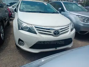 Toyota Avensis 2015 White
