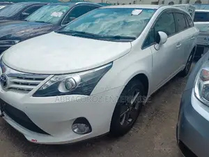 Toyota Avensis 2015 White