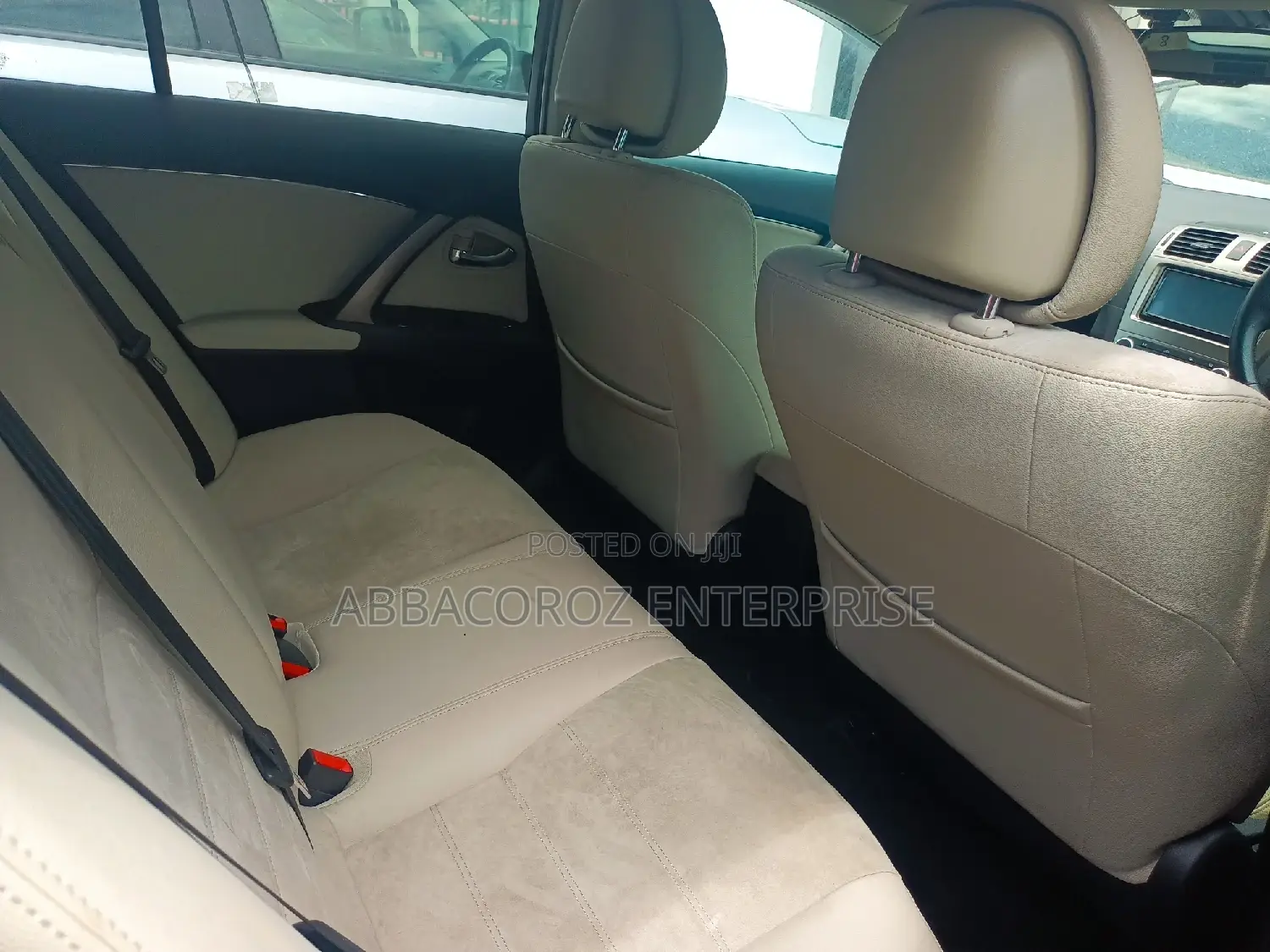Toyota Avensis 2015 White