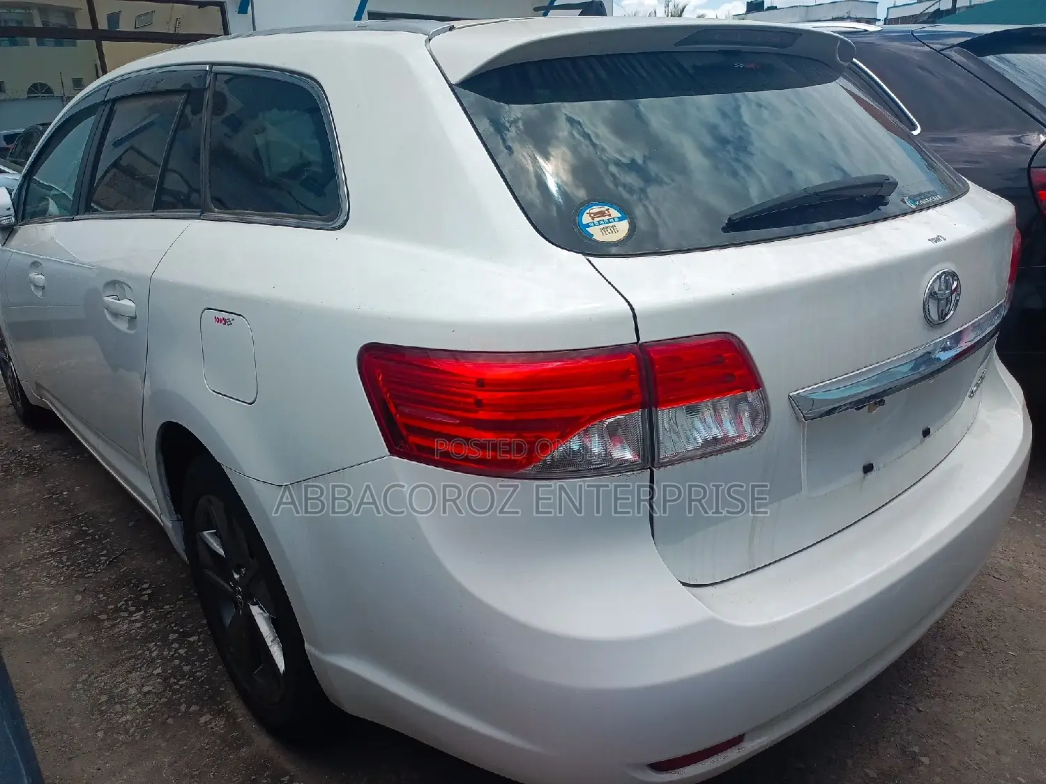 Toyota Avensis 2015 White