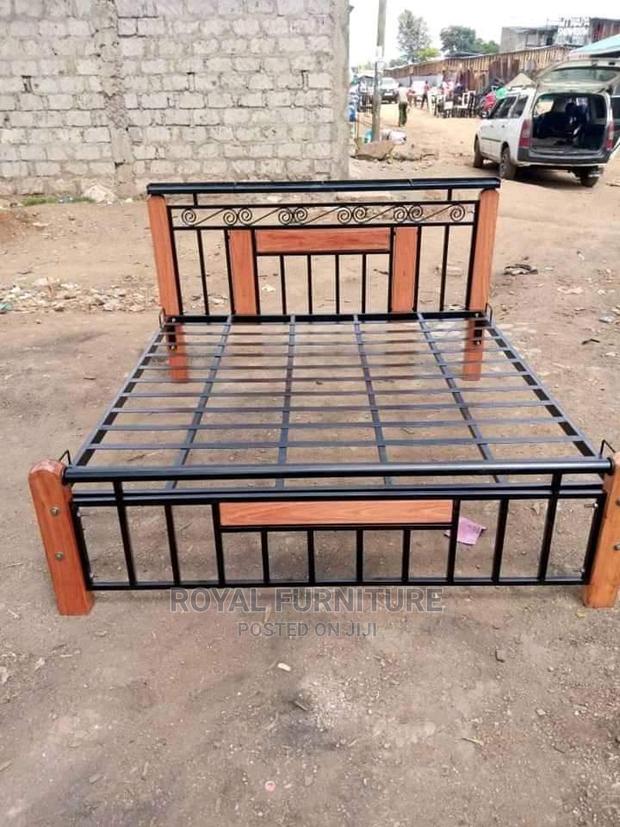 Metallic Beds - main view