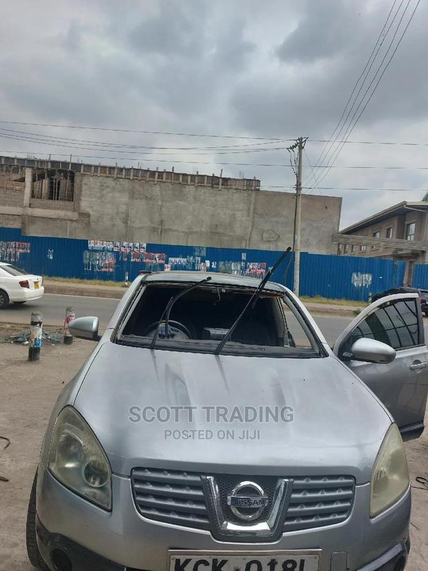 Nissan Dualis J10 Front Windscreen