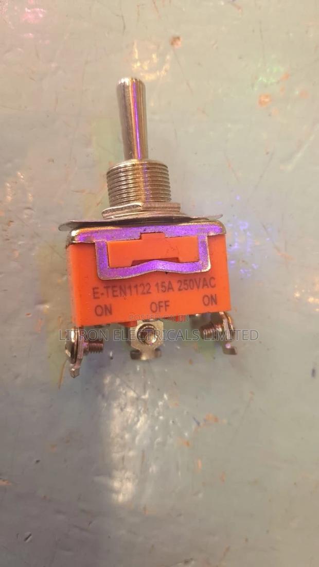 Toggle Switched 15A on Off On