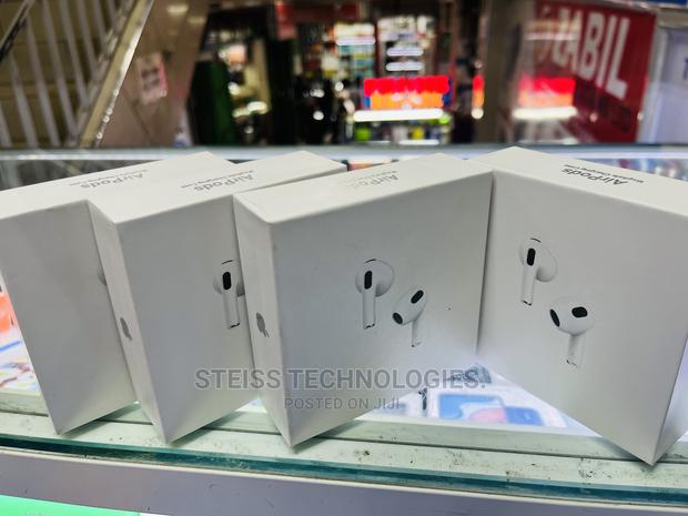Airpods 3 With Magsafe Charger - thumbnail 2