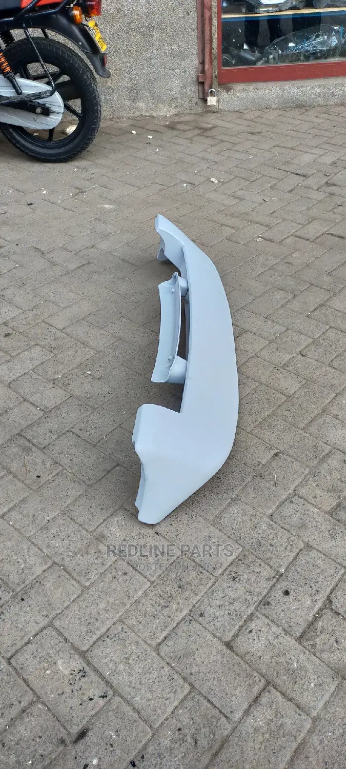 Landcruser 100 Series Spoiler