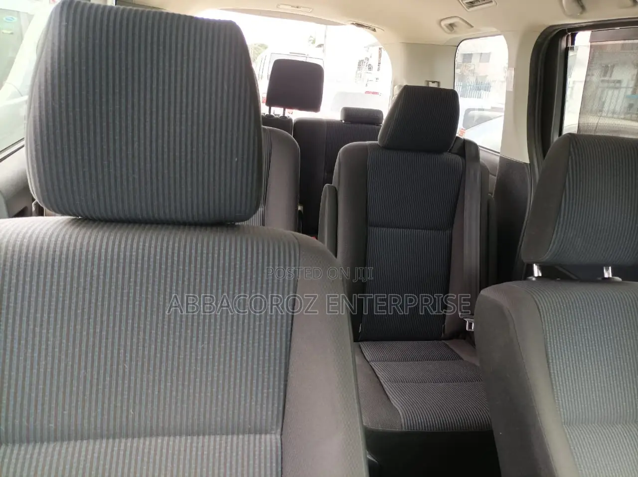 Toyota Noah 2.0 AWD (8 Seater) 2015 Brown