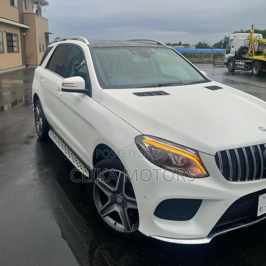 Mercedes-Benz GLE-Class 2017 White