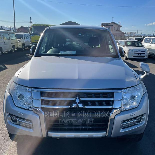 Mitsubishi Pajero Exceed 2017 Silver