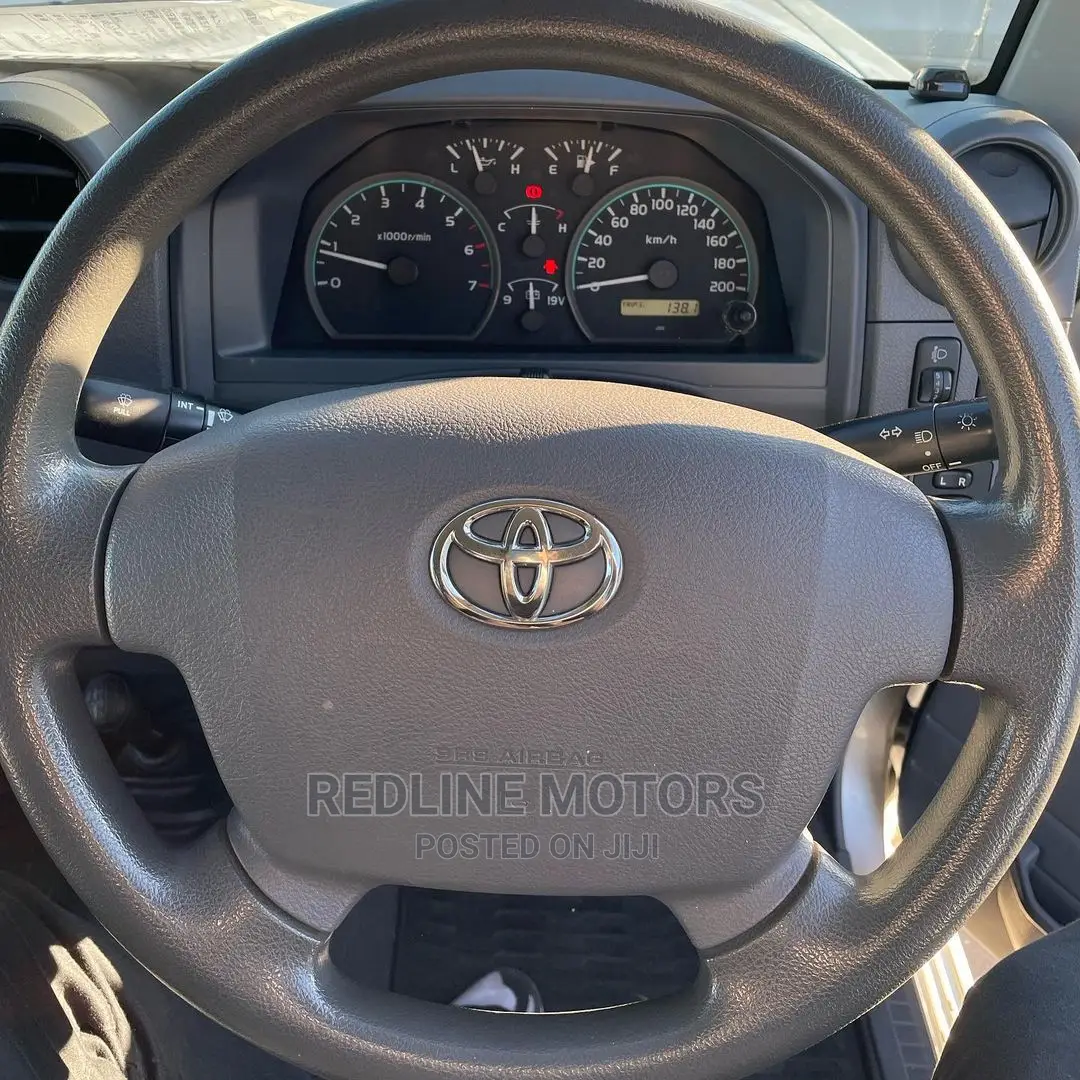Toyota Land Cruiser 4.0 V6 EXR 2017 Silver