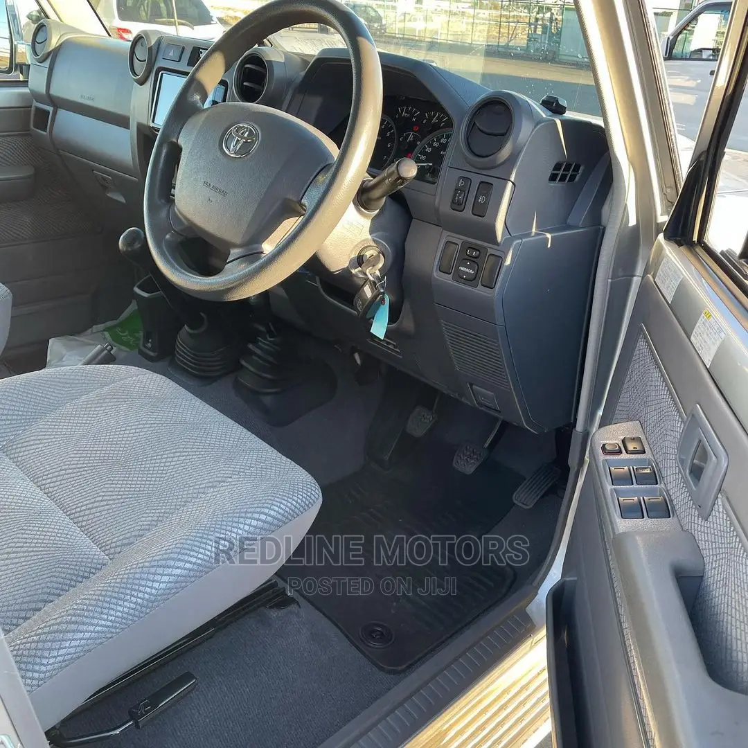 Toyota Land Cruiser 4.0 V6 EXR 2017 Silver