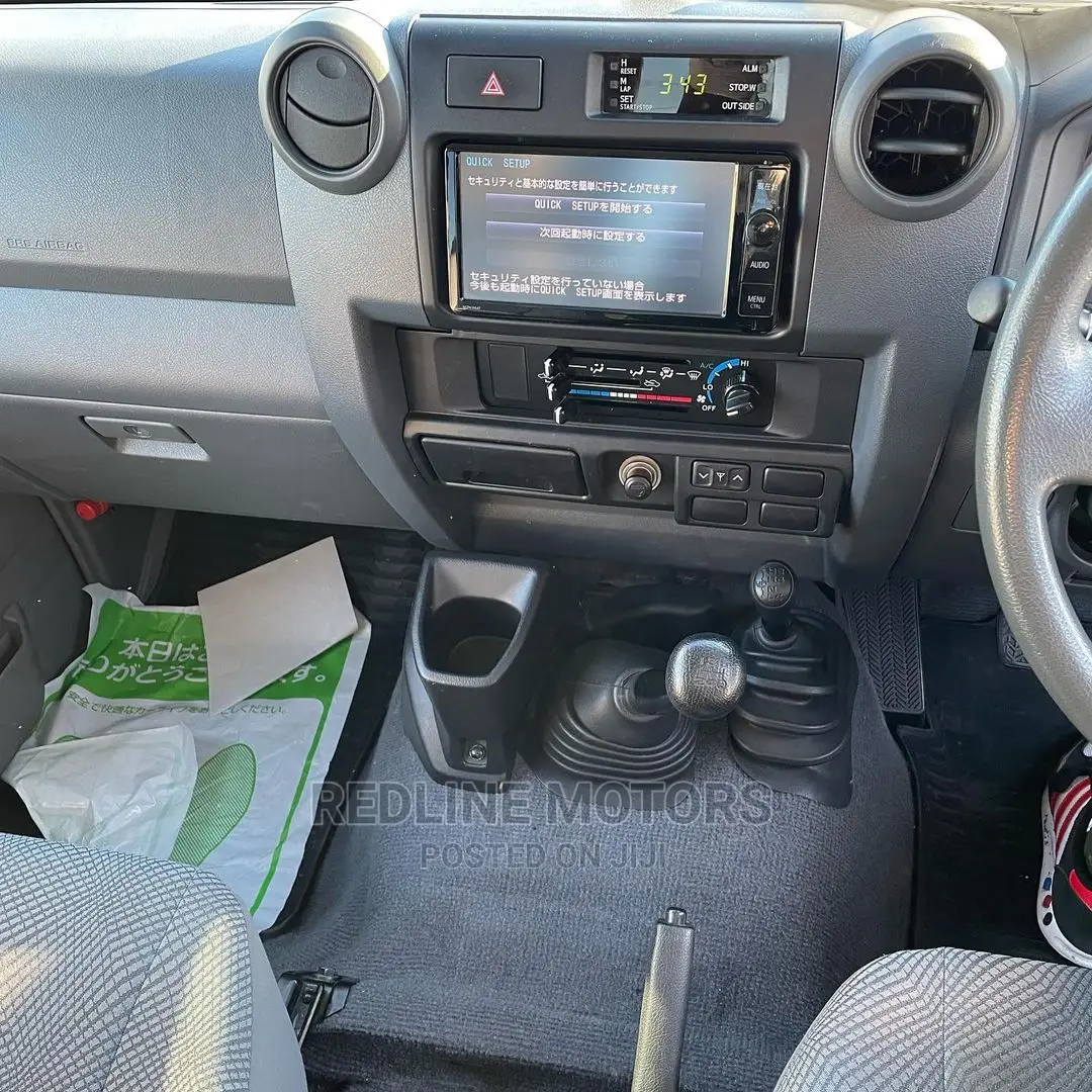 Toyota Land Cruiser 4.0 V6 EXR 2017 Silver