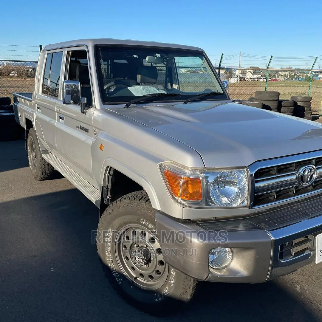 Toyota Land Cruiser 4.0 V6 EXR 2017 Silver