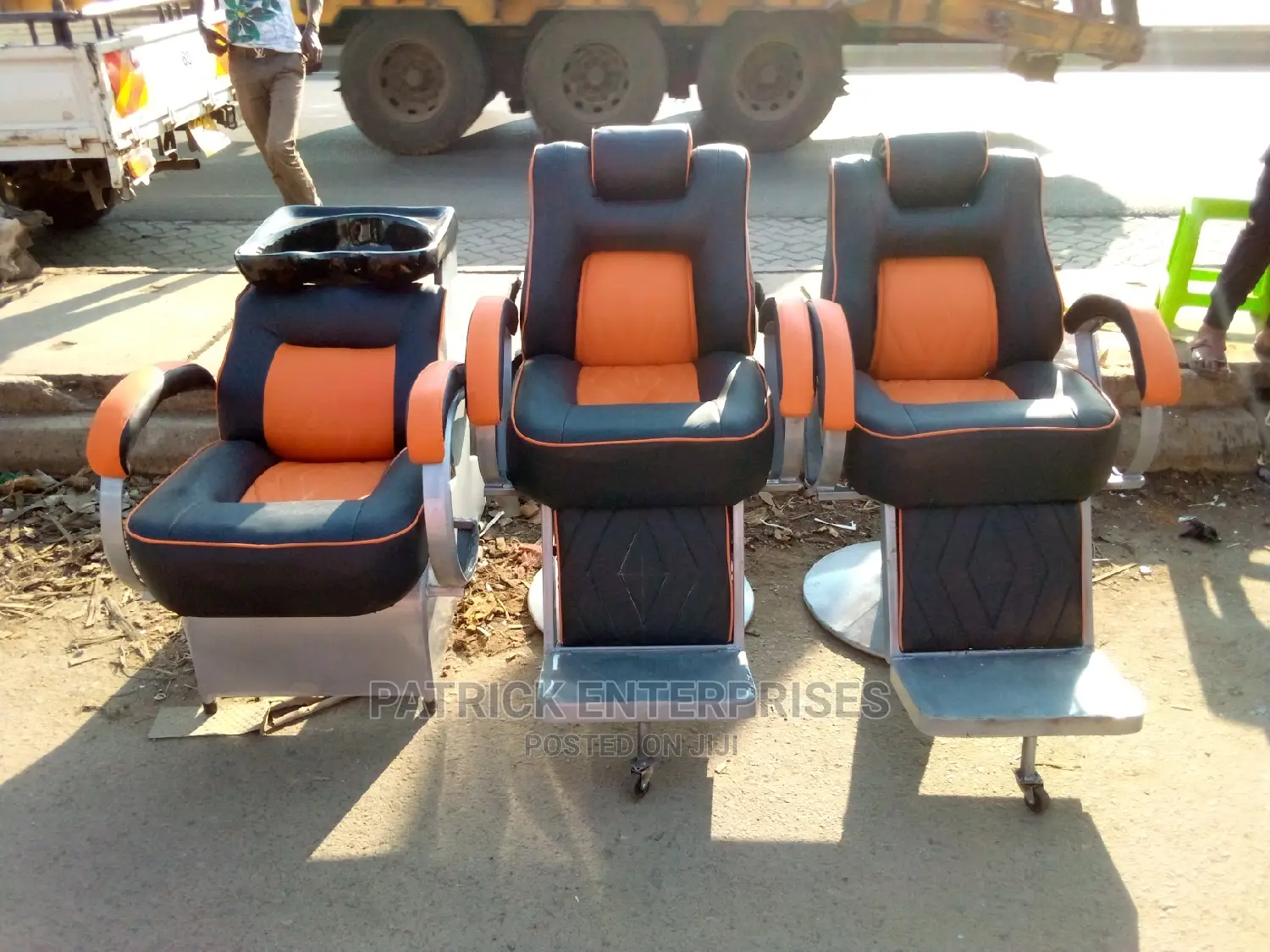 Morden Executive Barber Shops Chairs Recliner Backwards