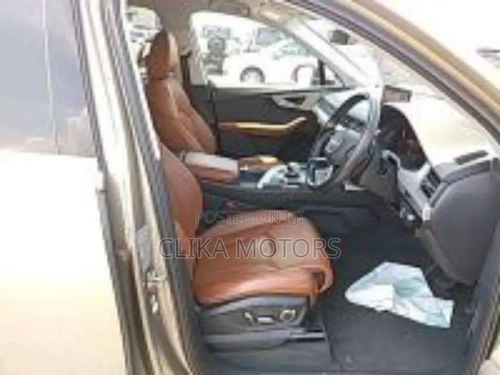 Audi Q7 2016 Gold