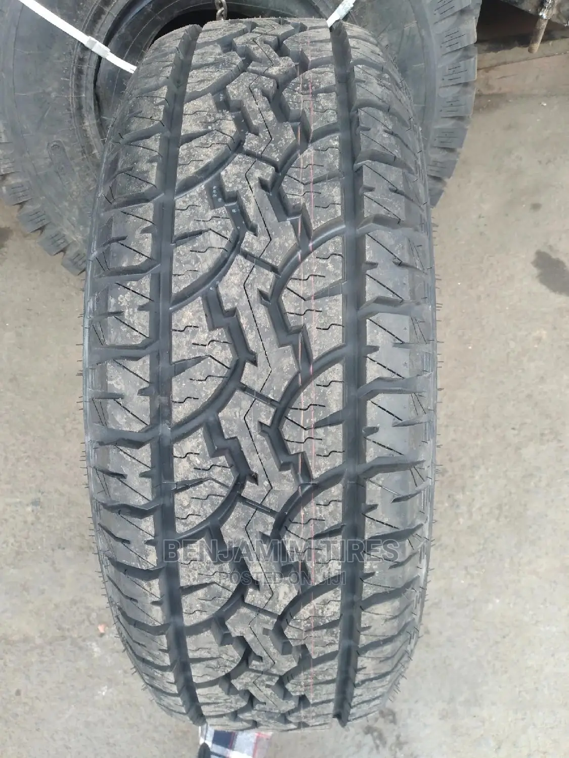 Adventuro Tires Sizes 265/65r17 A/T Made in Indonesia.