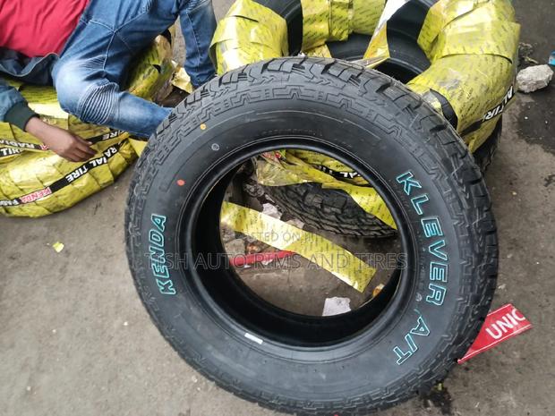 235/65r17 Kenda - main view