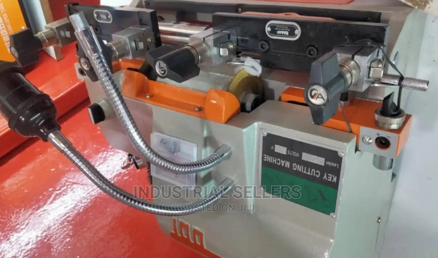 New Key Cutting Machine
