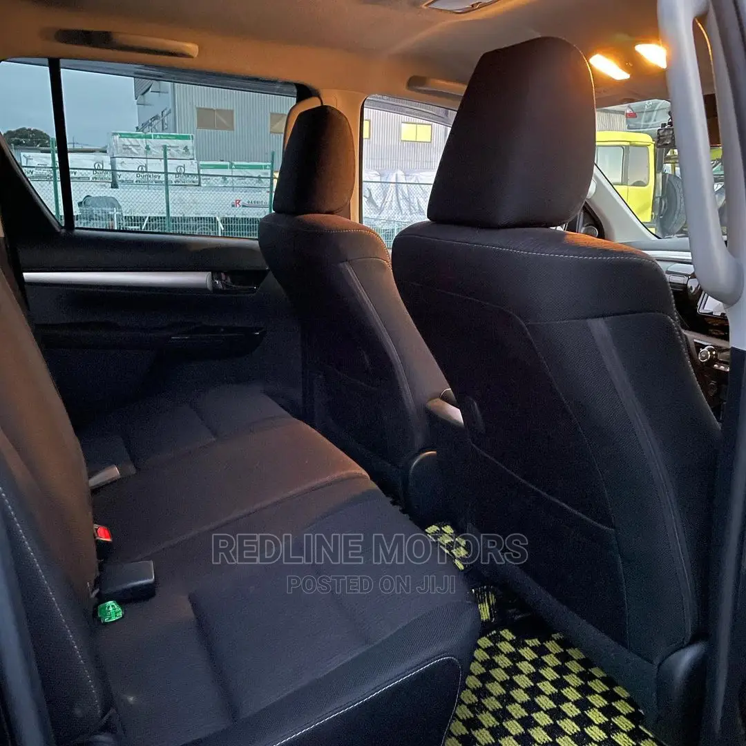 Toyota Hilux TRD Black 4x4 2017 Black