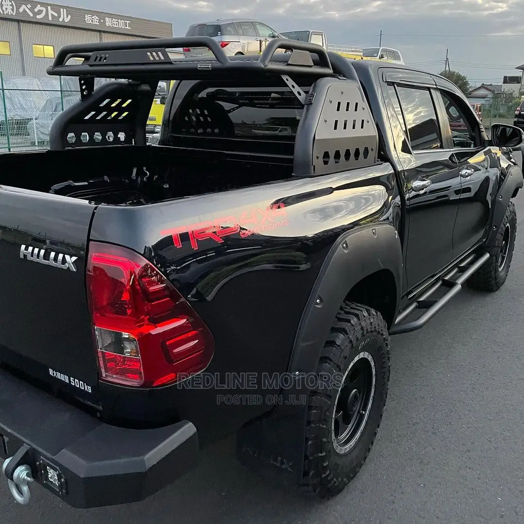 Toyota Hilux TRD Black 4x4 2017 Black