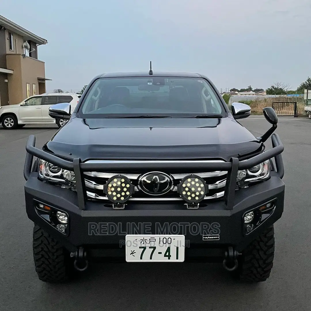 Toyota Hilux TRD Black 4x4 2017 Black