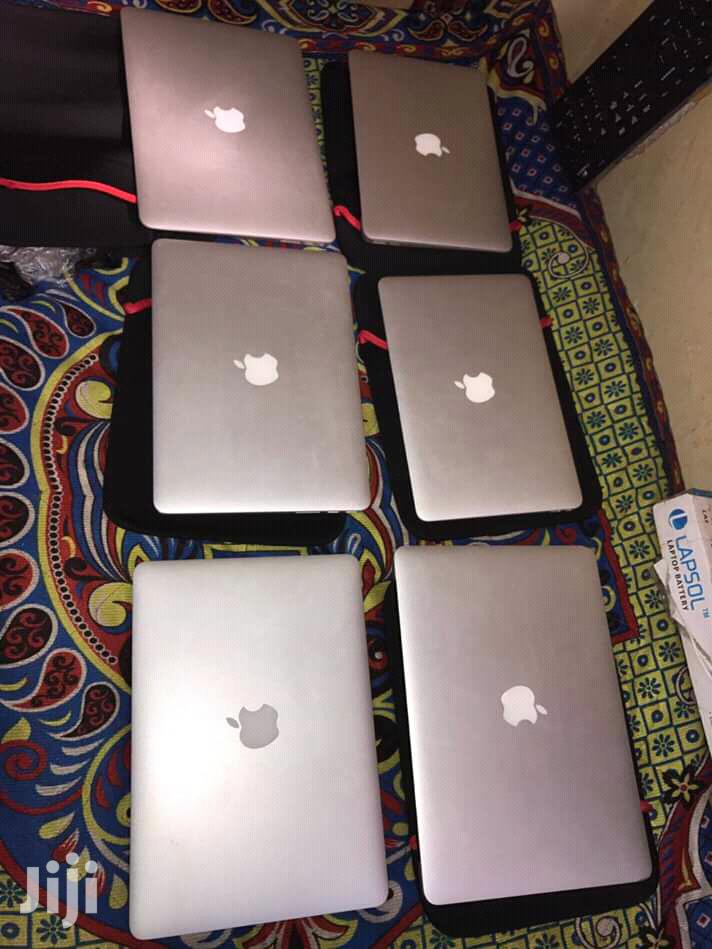 Laptop Apple MacBook Pro 4GB Intel Core i5 HDD 500GB