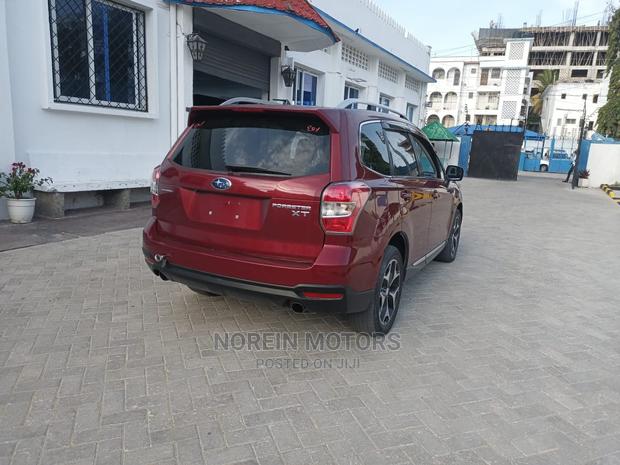 Subaru Forester 2015 Red - main view