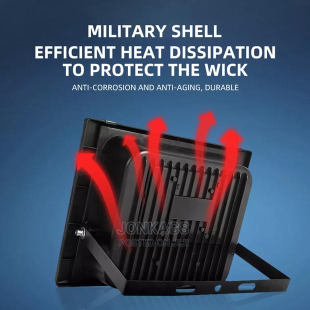 100 Watts Solar Flood Light - thumbnail 7