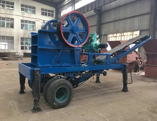Small Portable Jaw Crusher for Mining, Quarrying - main view