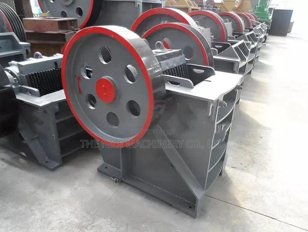 Large Small Small Jaw Crusher - main view